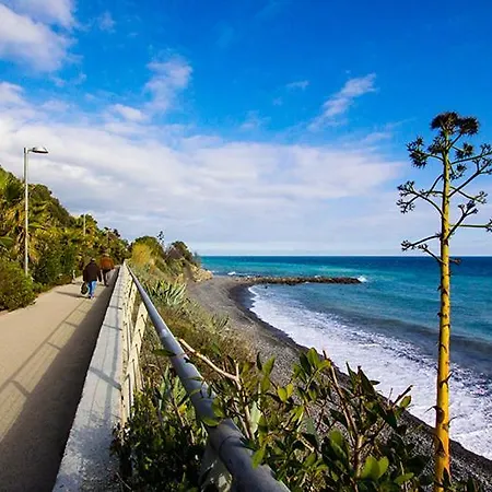 Casa Riviera Dei Fiori * Civezza